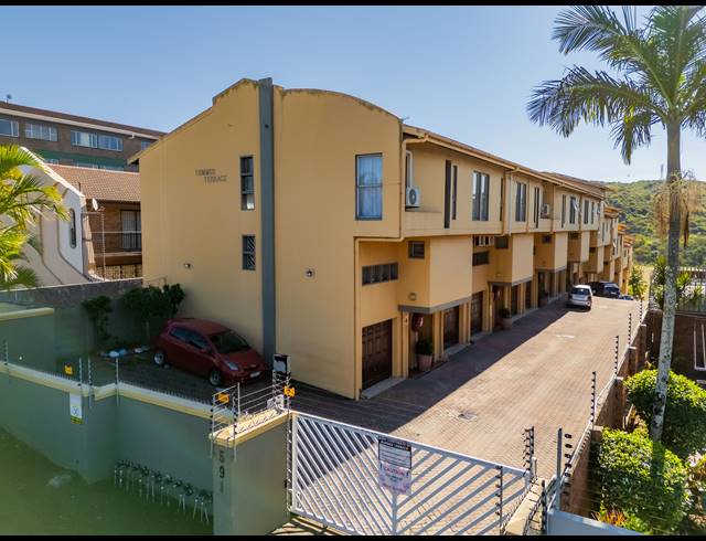 4 BEDROOM DUPLEX FOR SALE IN RESERVOIR HILLS